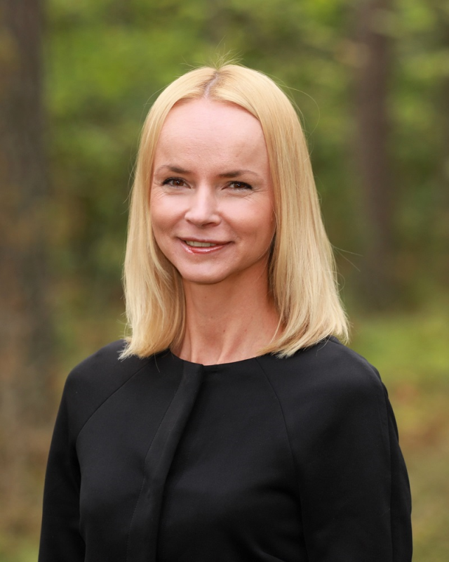 File:Rõngelep, Karin (foto Birgit Püve, erakogu).jpg